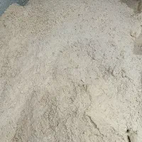 پوشال و خاک اره  قاطی شده چوب مناسب برای حیوان