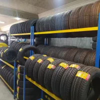 کارگر ساده لاستیک فروشی آپاراتی پنچر گیری