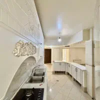 ۱۳۰ متر ۳ خواب فول امکانات