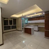 83-متر-با-پنجره-های-قدی-نور-خیره-کننده-پلان-دلباز