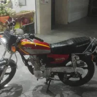 موتور سیکلت 200