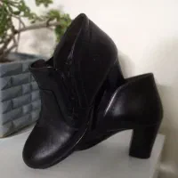 کفش زنانه نیم بوت چرم طبیعی سایز۳۸