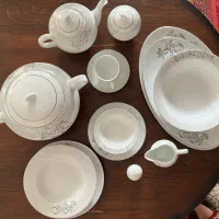 سرویس چینی زرین درجه عالی ۱۸ نفره