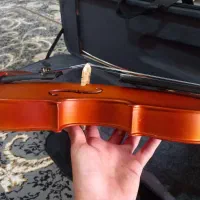 ویولن سایز 4و4 ب همراه لوازم.|ویولن|بومهن, |دیوار