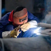 جوشکاری برق-نیروی کاربرای گلخانه-راننده-داربست کار
