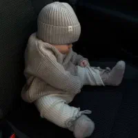 تعدادی لباس بچه