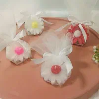 گیفت هدیه و شمع