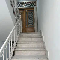 خدمه برای نظافت خوابگاه دخترانه