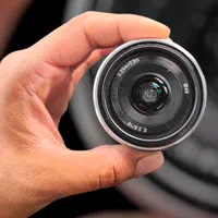 لنز فیکس ۱۶ سونی ۲.۸