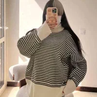 لباس هودی دورس|لباس|شیراز, ملاصدرا|دیوار