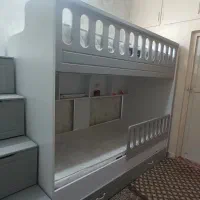 تختخواب دو طبقه نوجوان