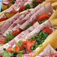 استخدام ساندویچ زن به همراه بیمه