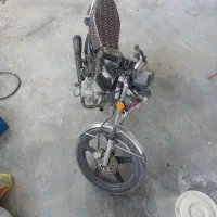 موتور ۲۰۰ سرحال مدارک دارد