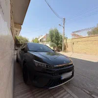 کی ام سی J7