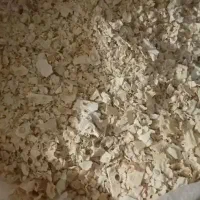 نان خشک کاملاتمیزبرای دامداری ها و مرغداری ها و...