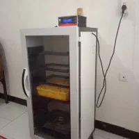 دستگاه جوجه کشی ۲۱۰