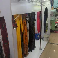 ویترین  مغازه و چوب کار