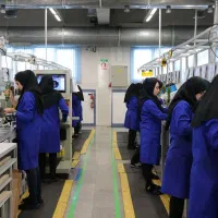 کارخانه قطعات ریز خودرو/کارگرخانم آقا بامزایا