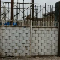 درب آهنی باغی