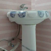 روشویی چینی پایه دار