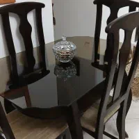 میز نهارخوری ۴ نفره در اندیشه