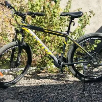 دوچرخه|دوچرخه، اسکیت، اسکوتر|شوط, |دیوار