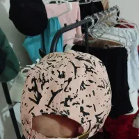 کلاه وتیشرت