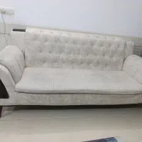 مبل راحتی تمیز وسالم بدون شکستگی وپارگی