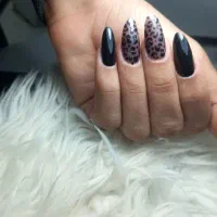 کاشت ناخن