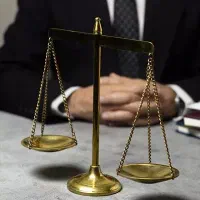 وکیل و مشاوره حقوقی