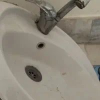 روشویی سالم با شیر آینه