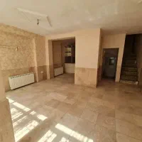 خانه حیاط دار ۲طبقه ونیم بدون اصلاحی|فروش خانه و ویلا|تهران, امیریه|دیوار