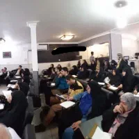 اجاره ساعتی فضا برای کلاس آموزشی و همایش کوچک|اجارهٔ کوتاه‌مدت دفتر کار و فضای آموزشی|قم, کیوانفر|دیوار