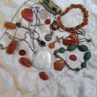 تعدادی عقیق وگردنبد قدیمی عتیقه