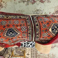 تعدادی پشتی قالیچه ای
