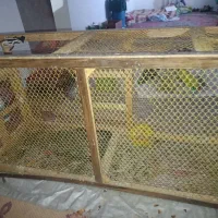 یک عدد قفس بزرگ برای نگهداری حیوانات خانگی