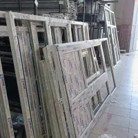 نصاب درب و پنجره دو جداره پی وی سی