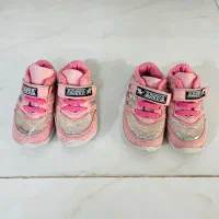 تعدادی کتونی بچگانه|کفش و لباس بچه|باقرشهر, |دیوار