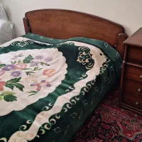 تخت خواب دو نفره چوبی قهوه‌ای