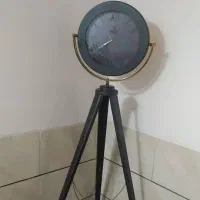 ساعت ایستاده