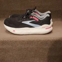 ۴جفت کتونی اورجینال بروکس۴۱مرل۴۵نایکی۴۱و۴۲