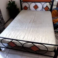 تخت و میز آرایش فرفورژه تشک خوش خواب 1نفره