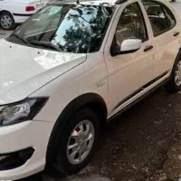 ماشین کوئیک دو رنگ مشکی و سفید