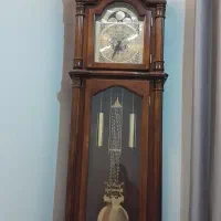 ساعت ایستاده و پرده حال مخمل و پتینه