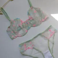 سوتین ،شورت، لباسزیر ،نیمتنه ،لباسخواب ساتن|لباس|بومهن, |دیوار