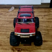 ماشین آفرودی قرمز قناری قوی