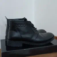 نیم بوت چرم ecco سایز ۴۰
