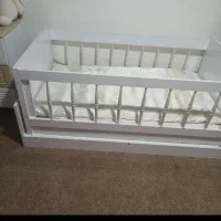 یک عدد گهواره نوزاد