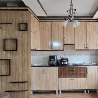 کابینت سالم و خوشرنگ همراه هود و سینک