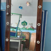 آینه قدی لامپ دار
